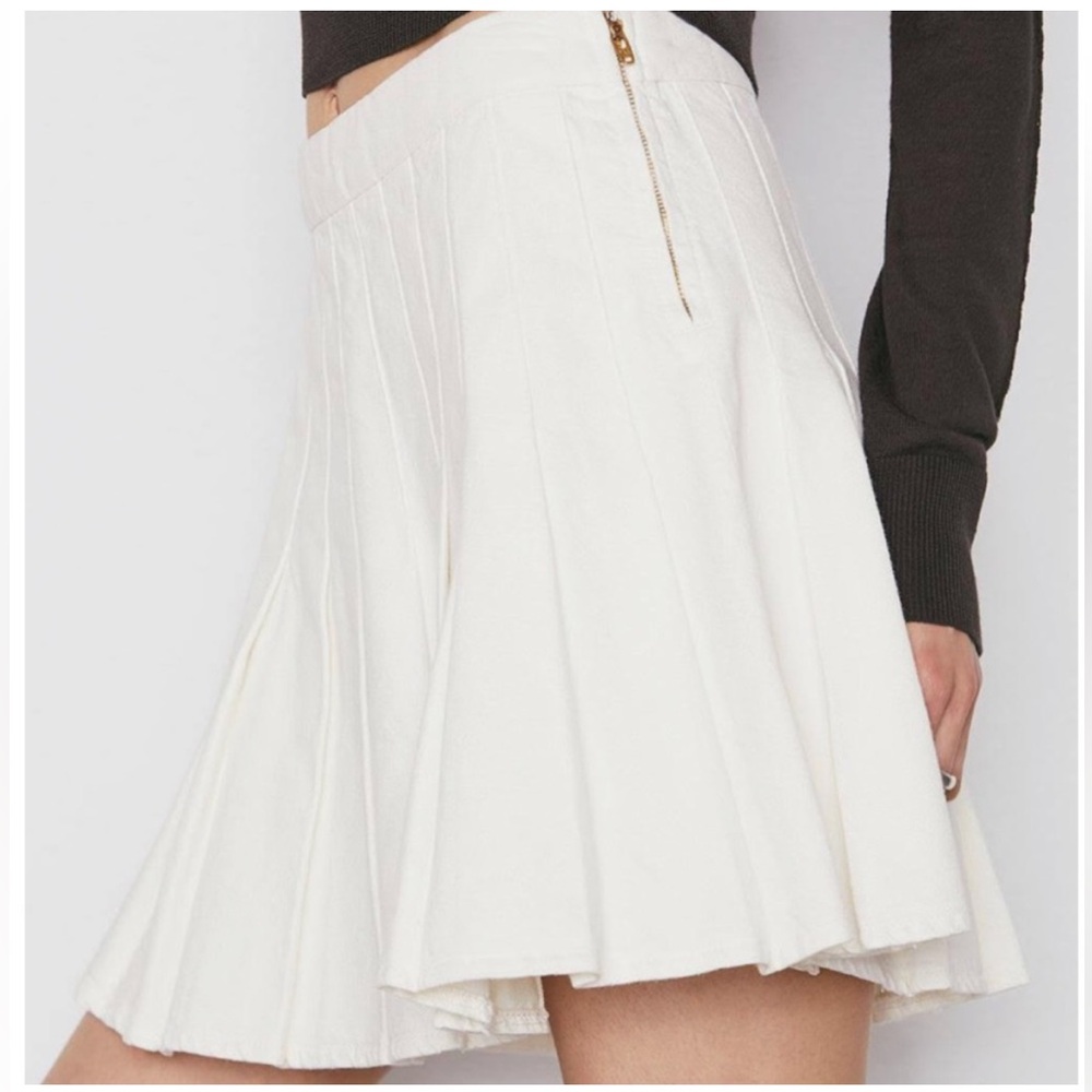 Frame skirt